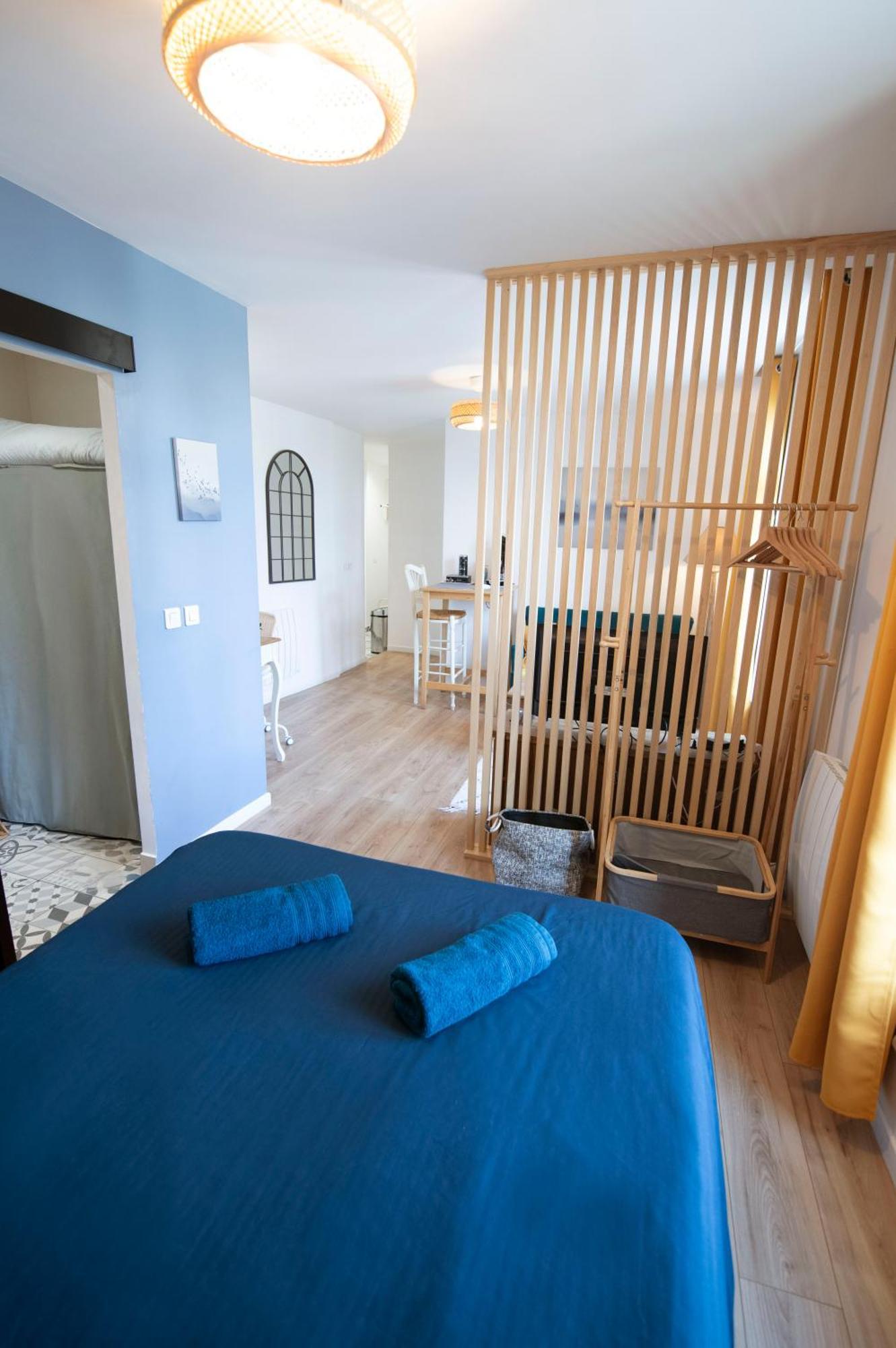 Le Cosy & Boise De Pontoise Apartment Bagian luar foto