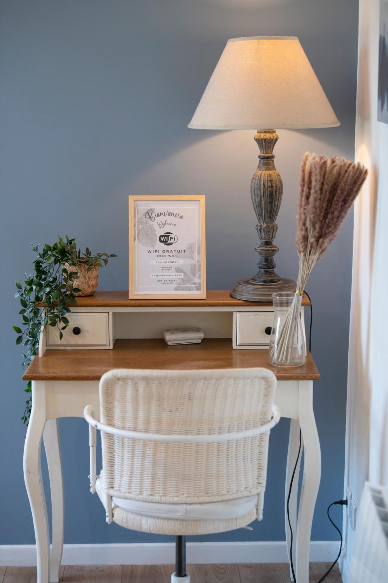 Le Cosy & Boise De Pontoise Apartment Bagian luar foto
