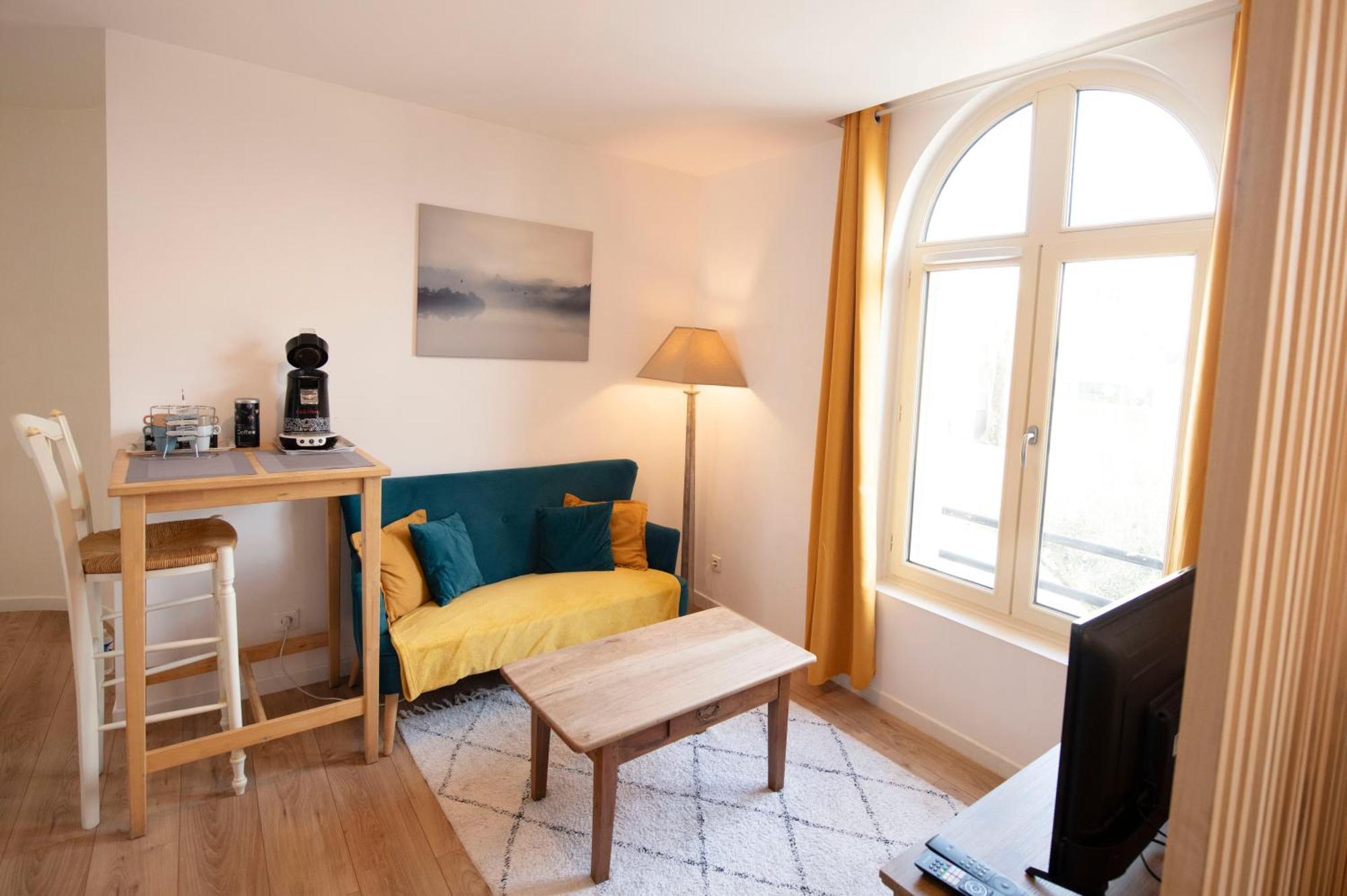 Le Cosy & Boise De Pontoise Apartment Bagian luar foto